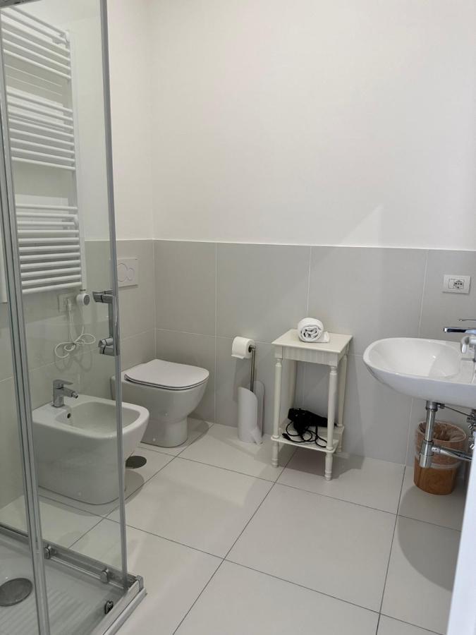 Sky Suite Blue Pomezia Eksteriør billede