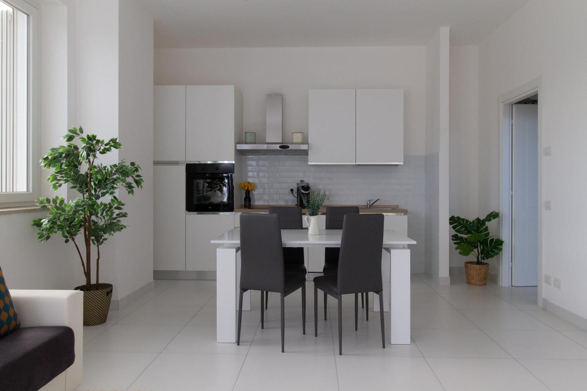 Sky Suite Blue Pomezia Eksteriør billede