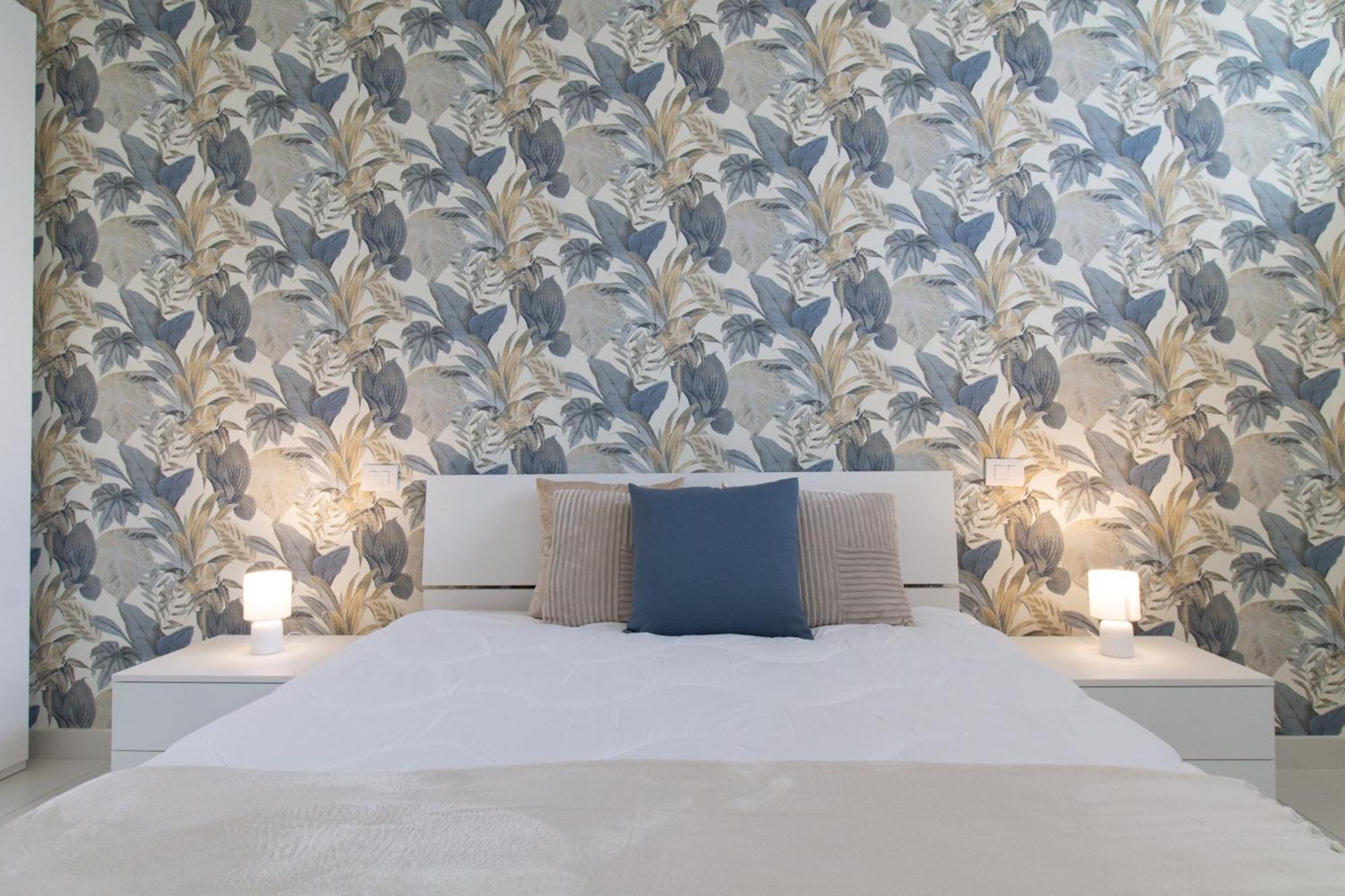 Sky Suite Blue Pomezia Eksteriør billede